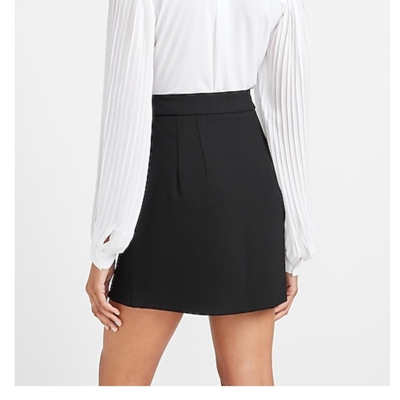 Express High Waisted Soft & Sleek Button Side Pencil Skirt, Size 4 - Picture 2 of 8
